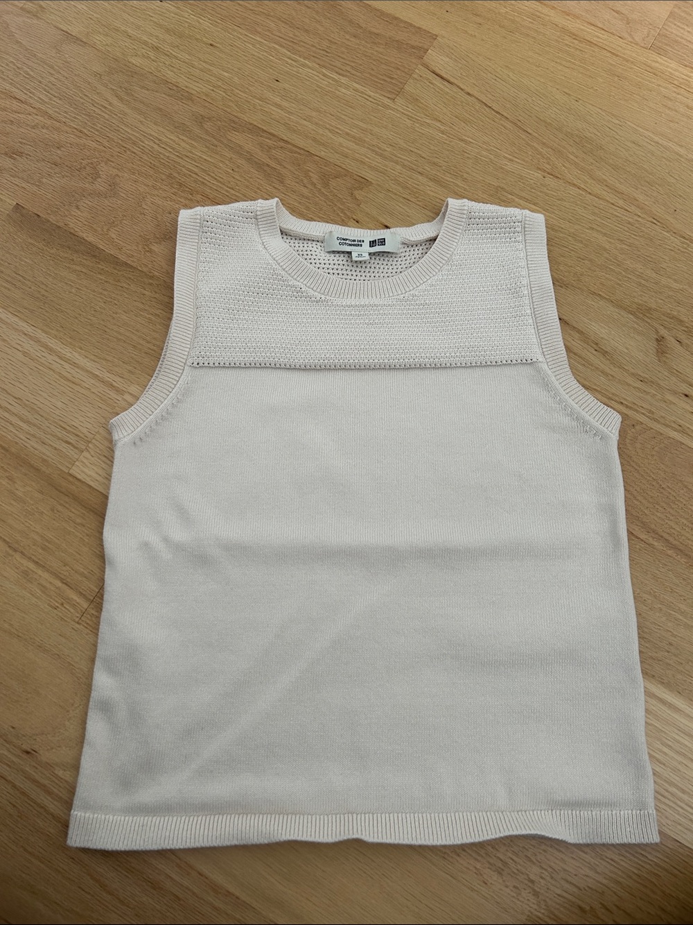 Uniqlo Cream Knit Sleeveless Tank Top